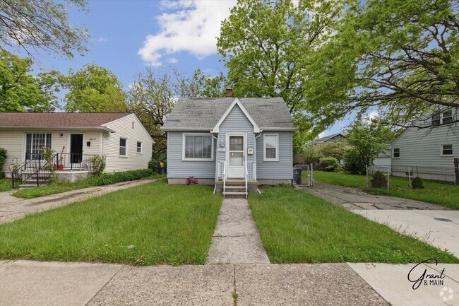 Building Photo - Two Bedroom Home in St Clair Shores - $1,300