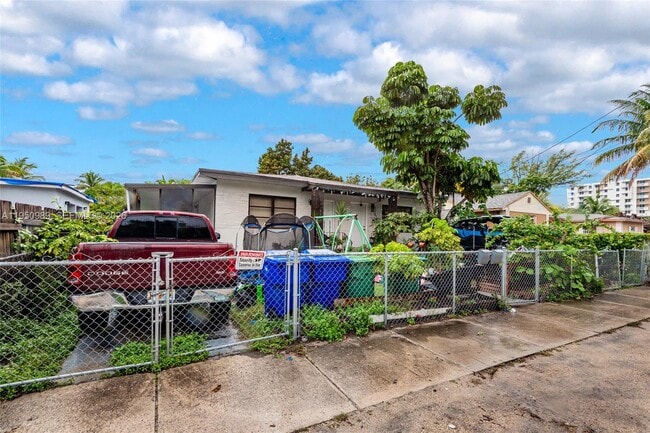 Building Photo - 110 NW 58th St Unit 0