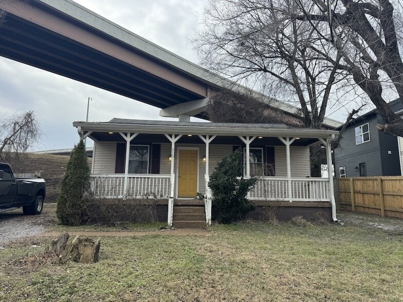 Photo - 515 Hemstead St