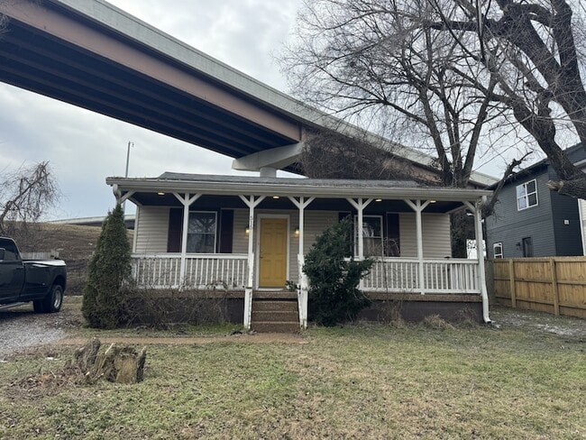 Building Photo - 515 Hemstead St