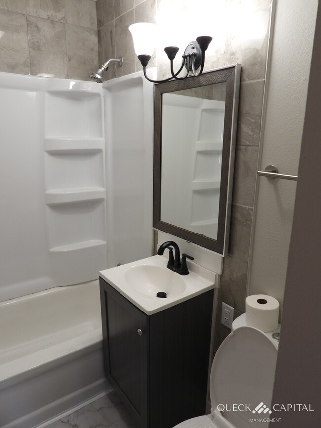 Photo - 2913 E 36th St