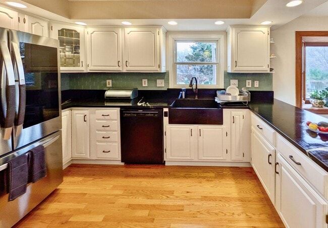 Photo - Furnished 3-Bedroom Home Near Darden - UVA