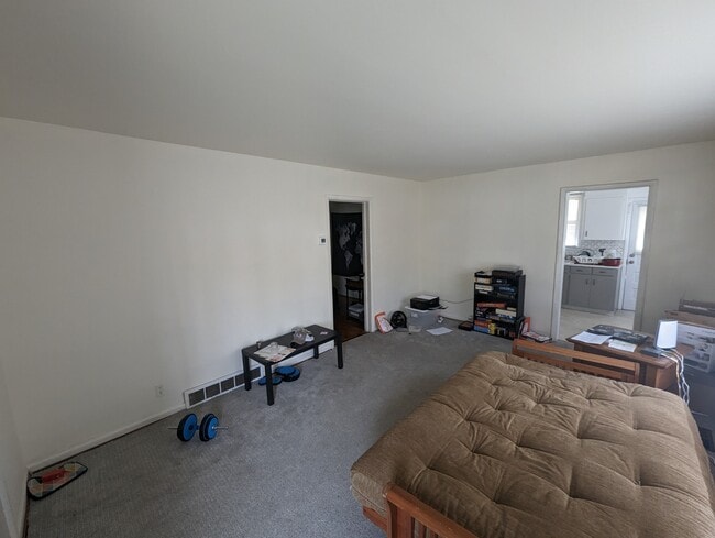 Photo - 400 Atchison St