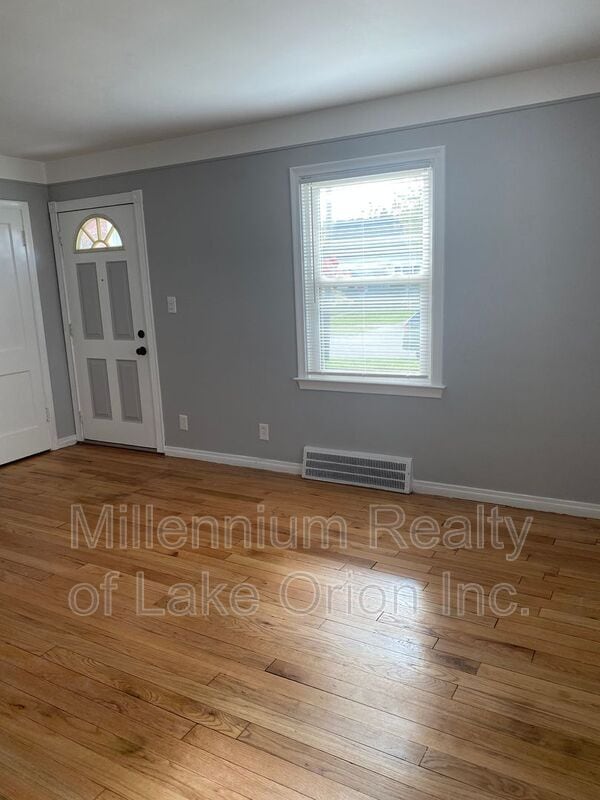 Photo - 2181 Coy St