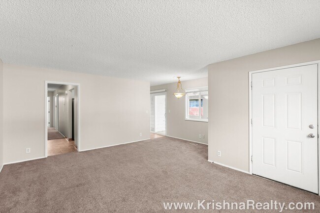 Photo - Charming 2 BD* 1 BA* Duplex Available For ...