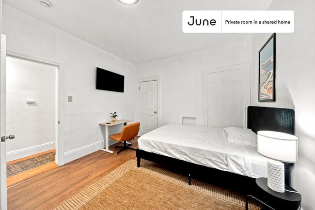 Building Photo - Room in Shared 7 bed/2 bath home in Allston Unit B