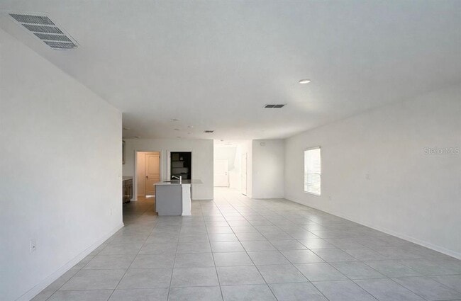 Photo - 1580 Marksman Rd