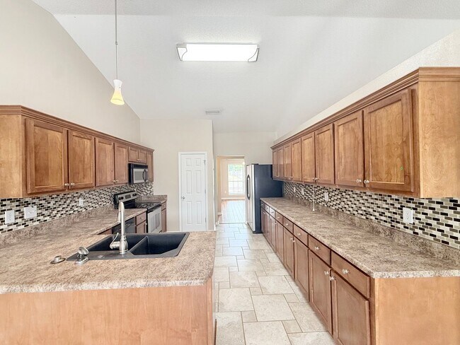 Photo - Spacious 4-Bedroom All Brick Home