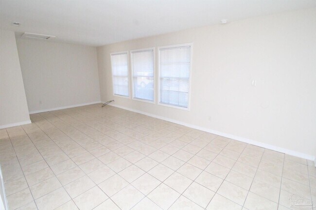 Photo - 6305 Banyan Dr