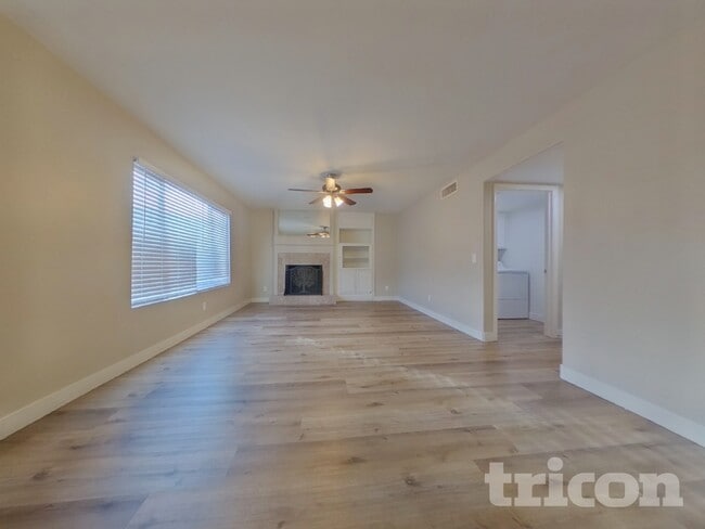 Photo - 2645 S 63rd Ln