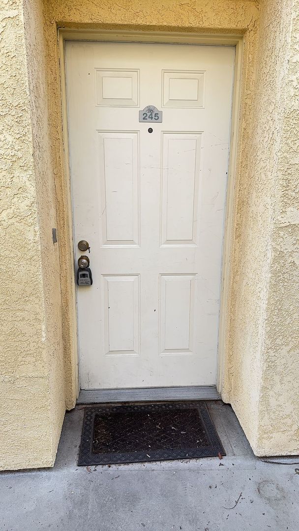 Photo - Spacious 2 bedroom 2 bath condo with Laundry Inside!!! Unit 245