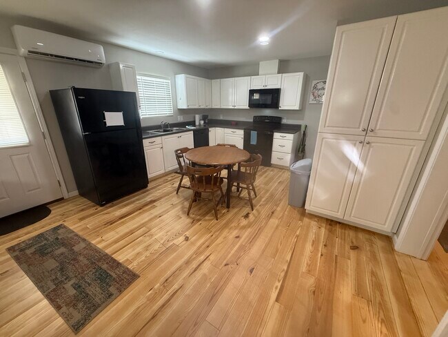 Photo - 80 Redwood Ln