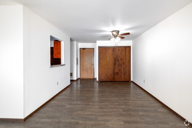 3BR, 2BA - 1,100SF - Dining Room
