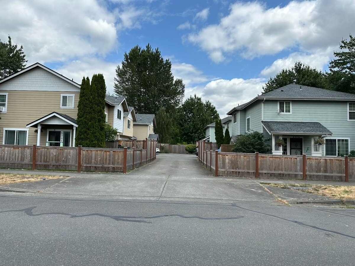 Beautiful downtown Sumner Townhouse Condo - Beautiful downtown Sumner Townhouse Condo