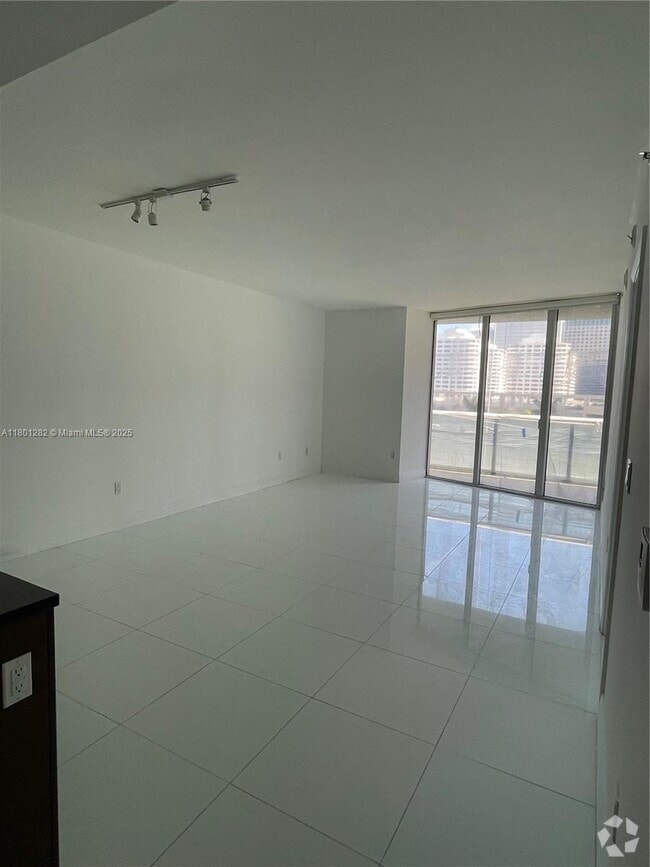 Building Photo - 495 Brickell Ave Unit 807 Rental