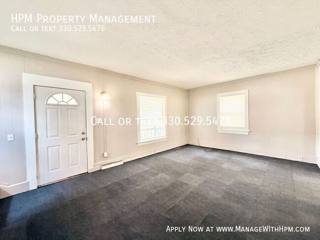 Photo - 2202 Brownlee Ave NE