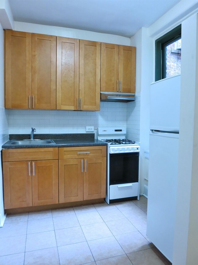 Photo - 154 E 79th St Unit 2D