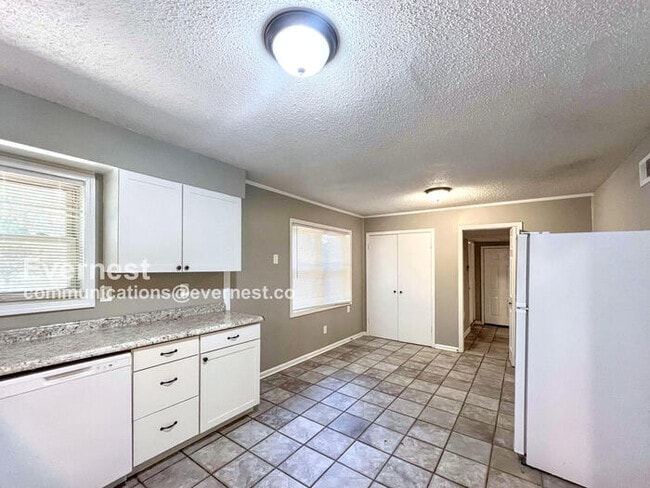 Photo - 6335 Southbridge Dr