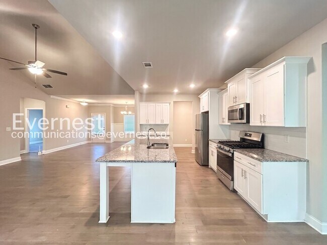 Photo - 8395 Loch Lomand Ln