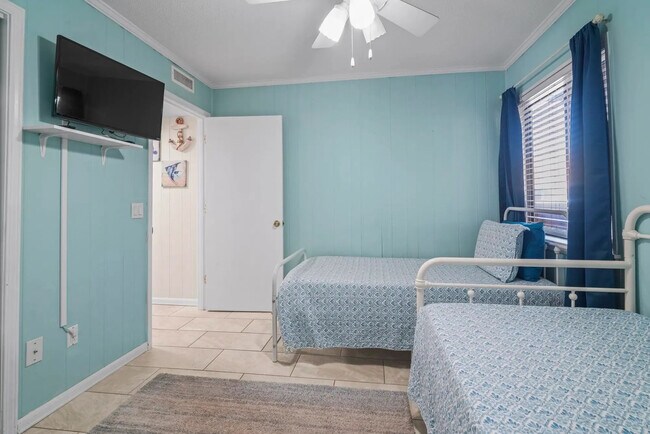 Guest Bedroom - 9620 Shore Dr Unit C101