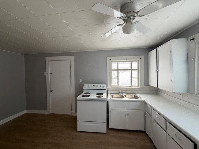 Photo - 533 W Greene St