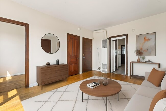 Photo - 3003 N Ashland Ave