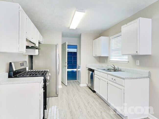 Photo - 8583 Misty Creek Cir