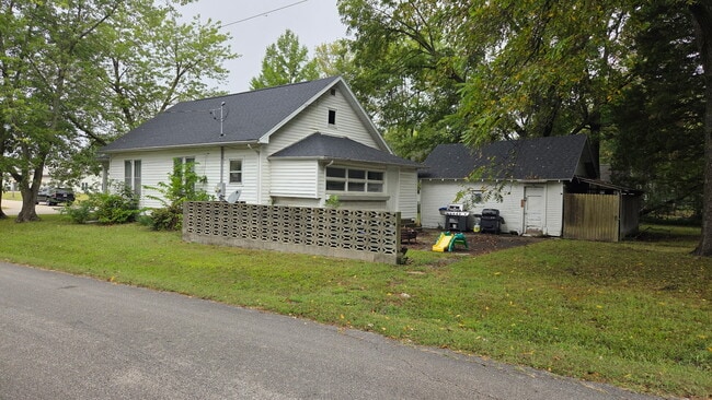 Photo - 1404 N Walnut St