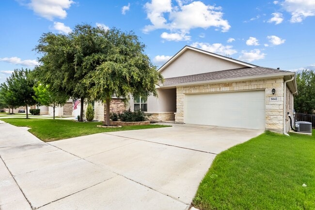 Building Photo - A rare true dual-suite floorplan in Alamo Ranch — two private en-suite bedrooms, single-story liv...