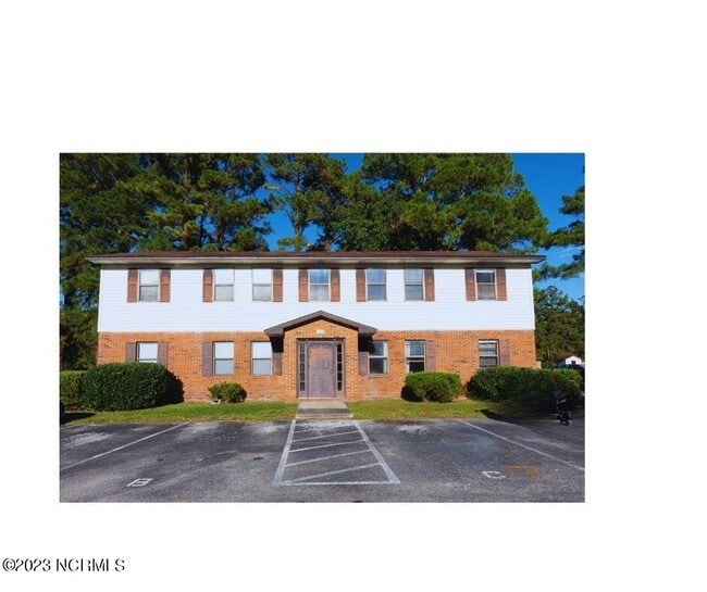 Building Photo - 106 Ravenwood Dr Unit C Rental