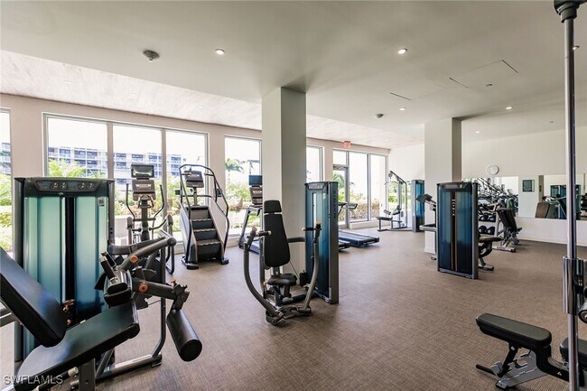 Photo - 260 Seaview Ct Unit 604