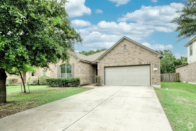 Building Photo - 1121 Hyde Park Dr Rental