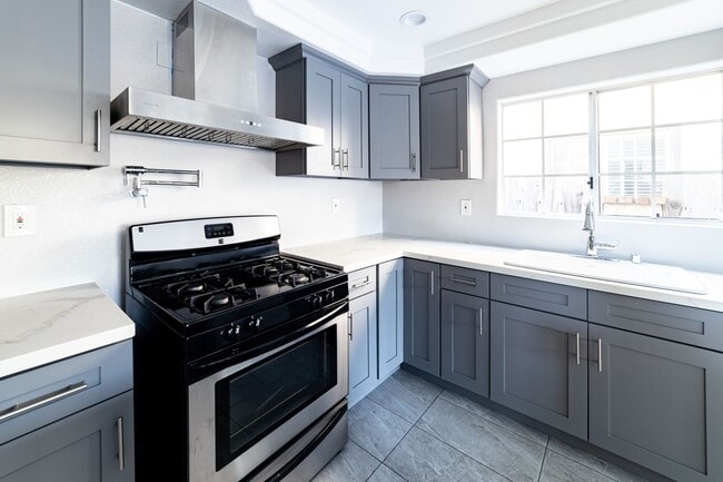 Photo - 1334 Lee Ave Unit 1343 Quincy Ave