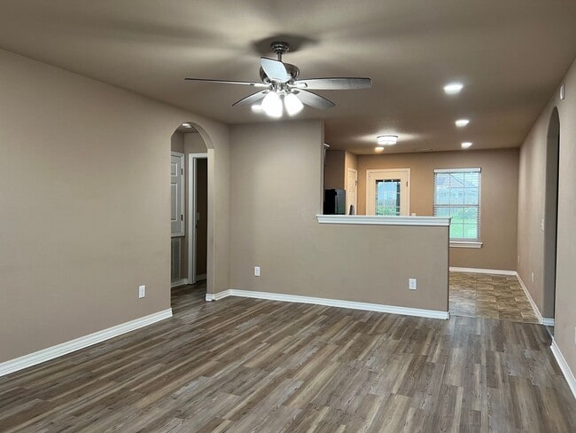 Photo - 3 Bedroom 2 Bathroom home