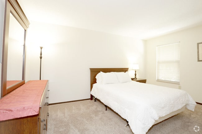 2 Bedroom, 1 Bath - First Bedroom - Lincoln Square Apartments
