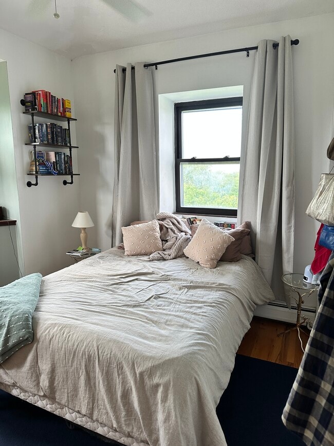 827 E Broadway Unit F