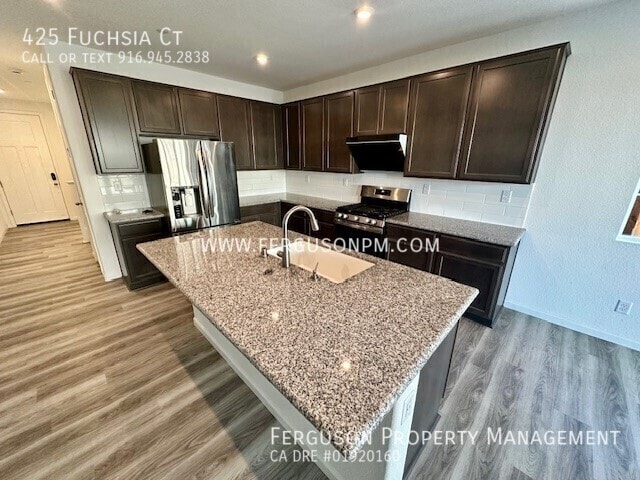Photo - 425 Fuchsia Ct