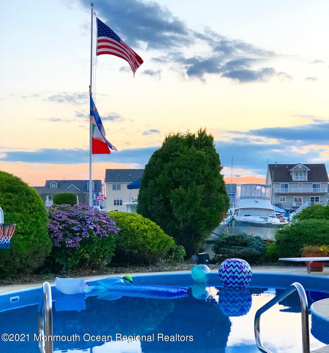 Photo - 362 Venice Dr