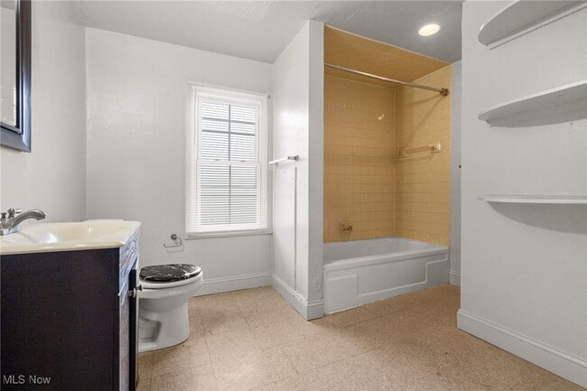 Photo - 15416 Waterloo Rd