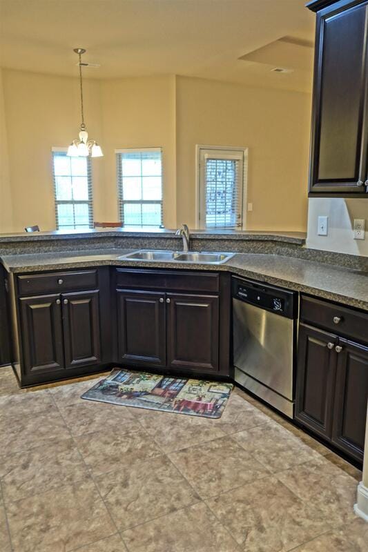 Photo - 175 Lyons Rd