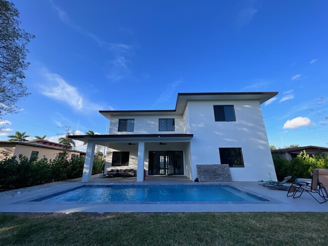 Photo - 6422 Coral Way Casa