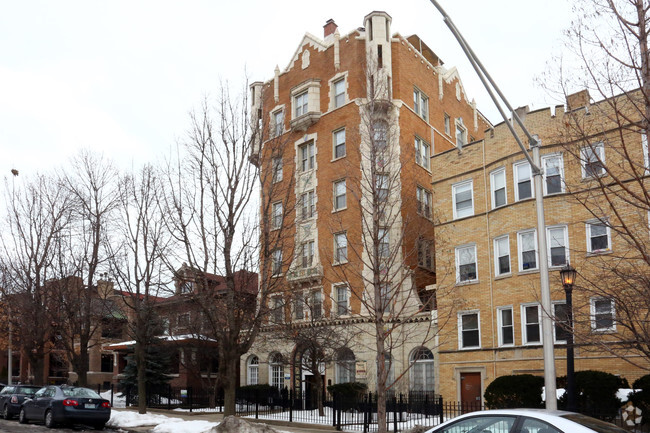 Building Photo - 4521 N. Malden St. Rental