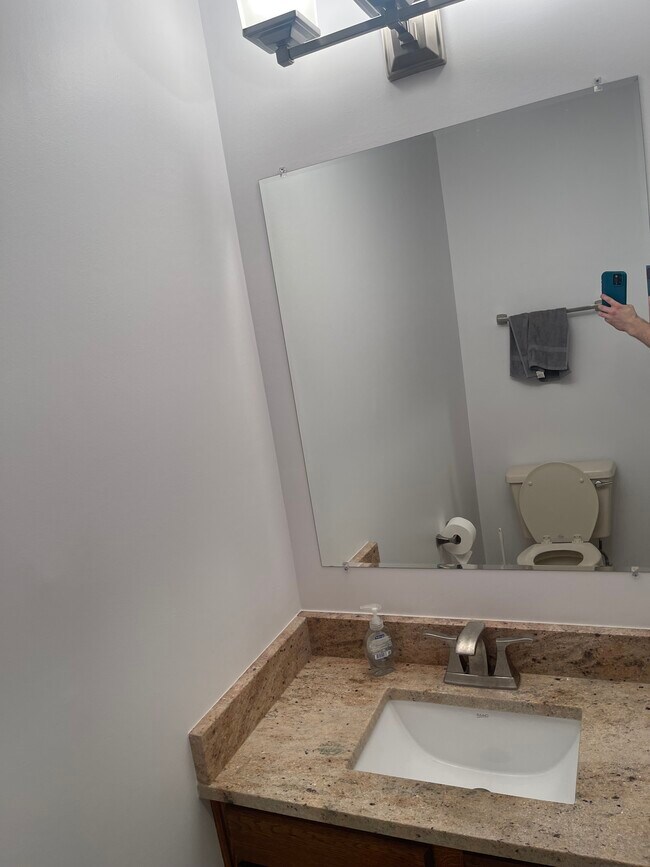 Main floor half bath. - 46926 Rabbitrun Ter