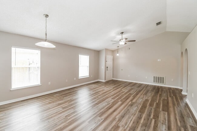 Photo - 3608 Alec Dr