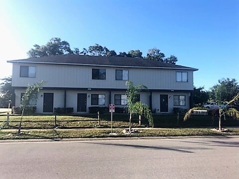Building Photo - GREAT 2/2.5 Townhome Near UCF! Available Now!