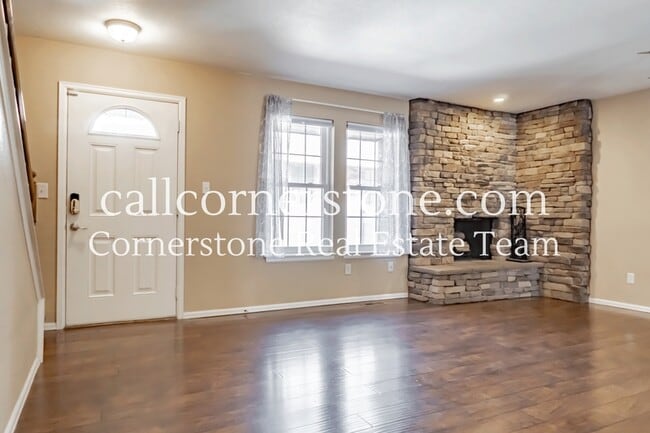 Photo - 2081 Sussex Ln