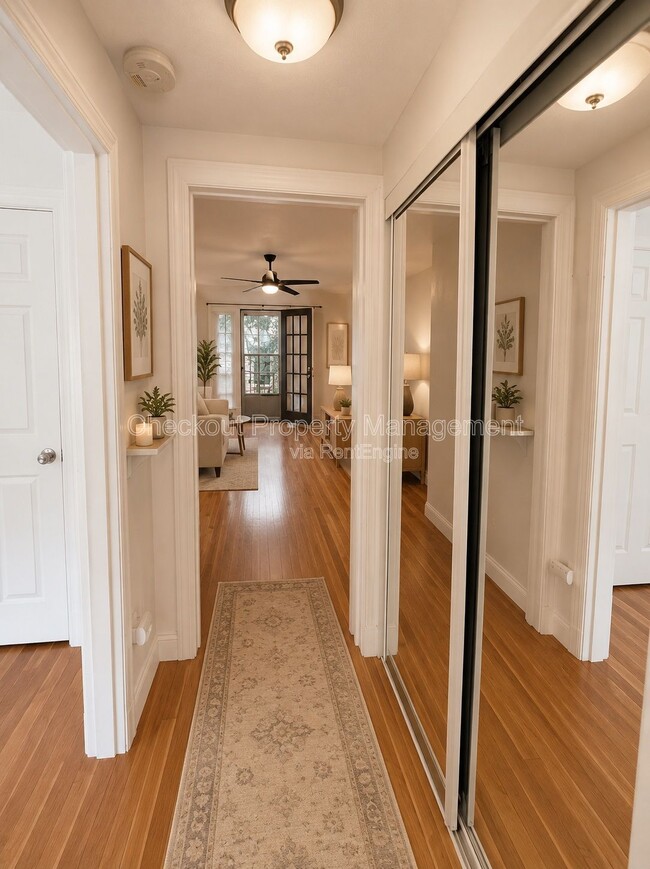 Photo - 7334 Forsyth Blvd Unit 202