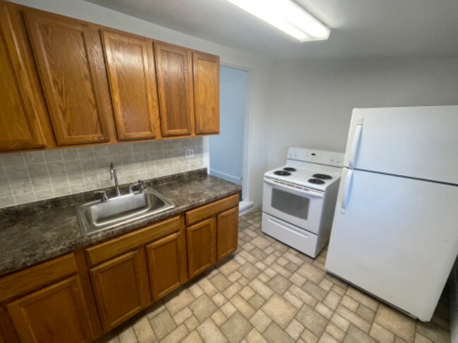 Photo - 201 2nd St SW