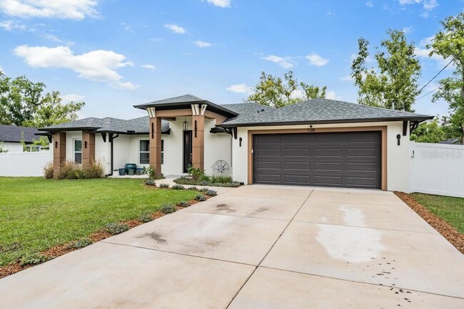 Photo - 106 1st Ave NE