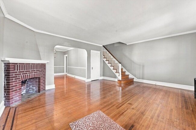 203 Barrett St